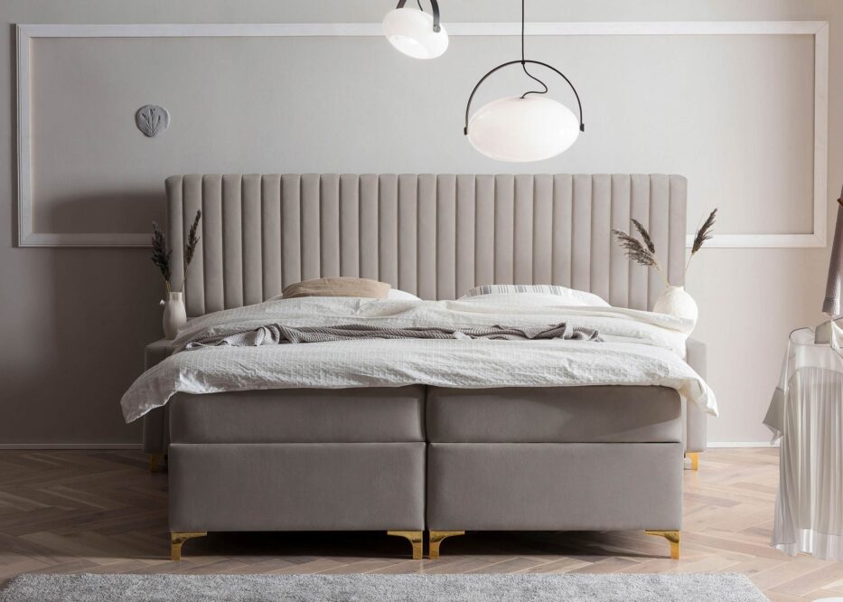 Boxspringbett mit Bettkasten in Vxelours Grand Paris