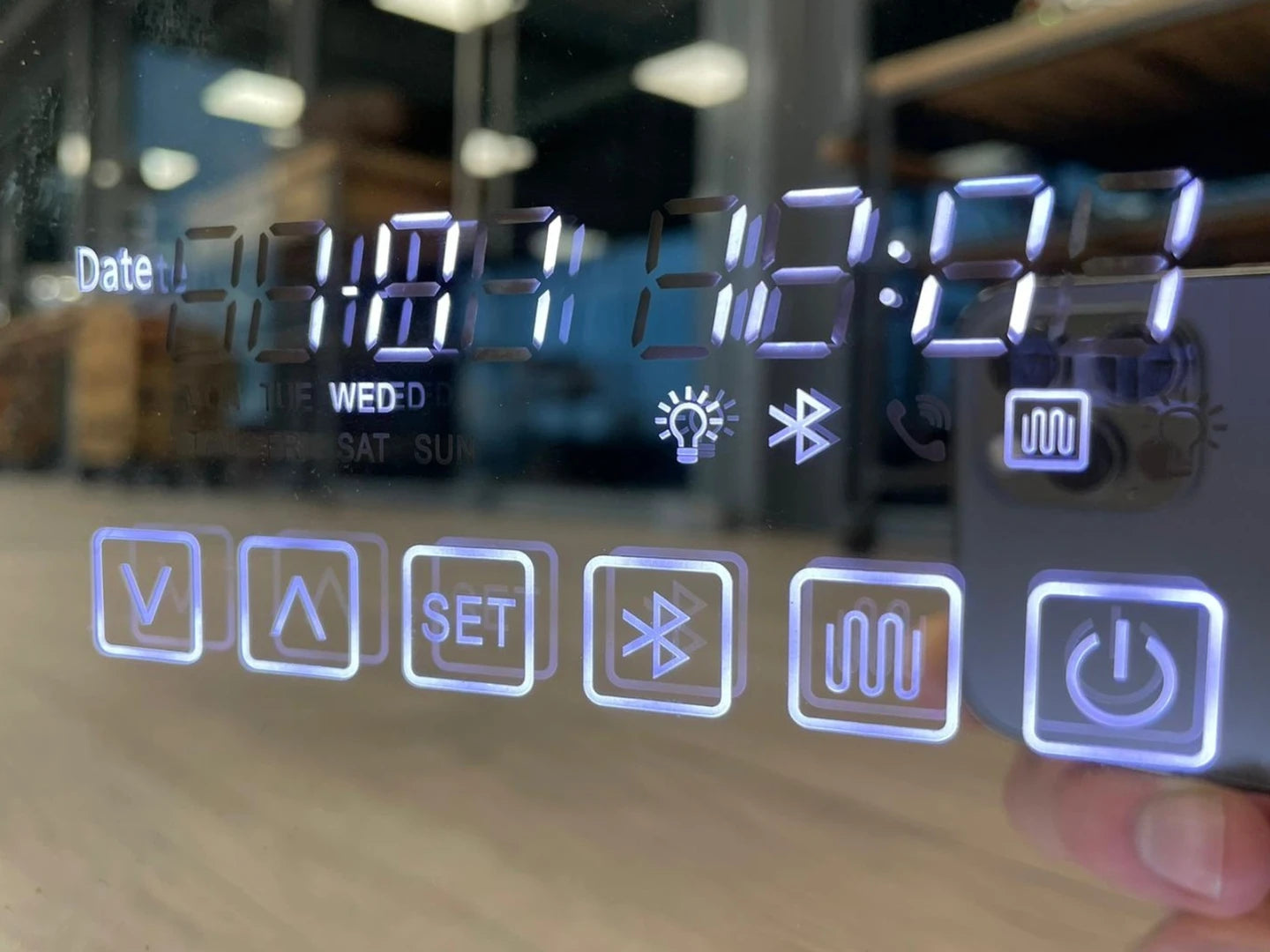 LED Badkamerspiegel - Bluetooth en speakers - Josie