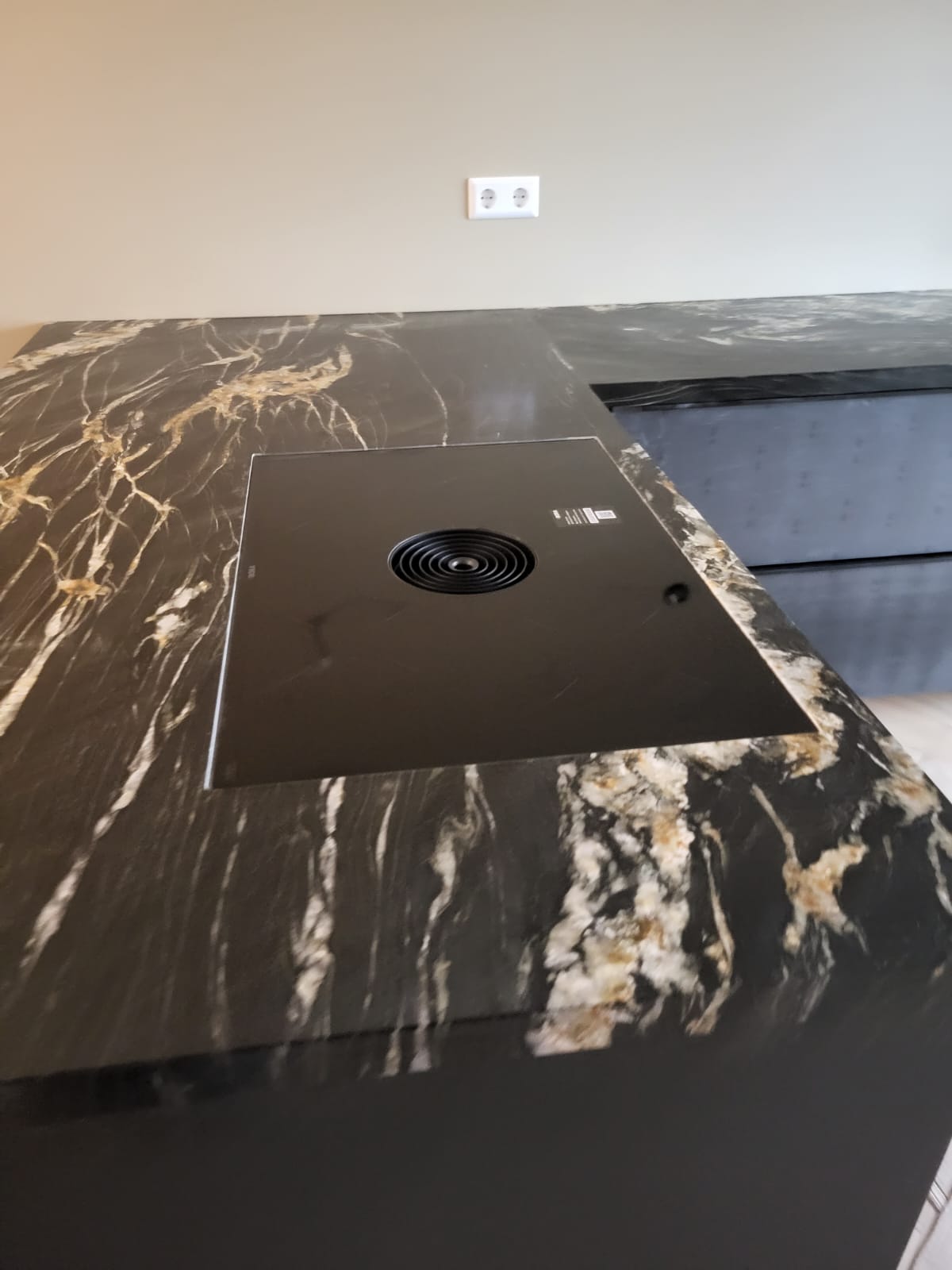 Quartzite kitchen top belvedere quartzite