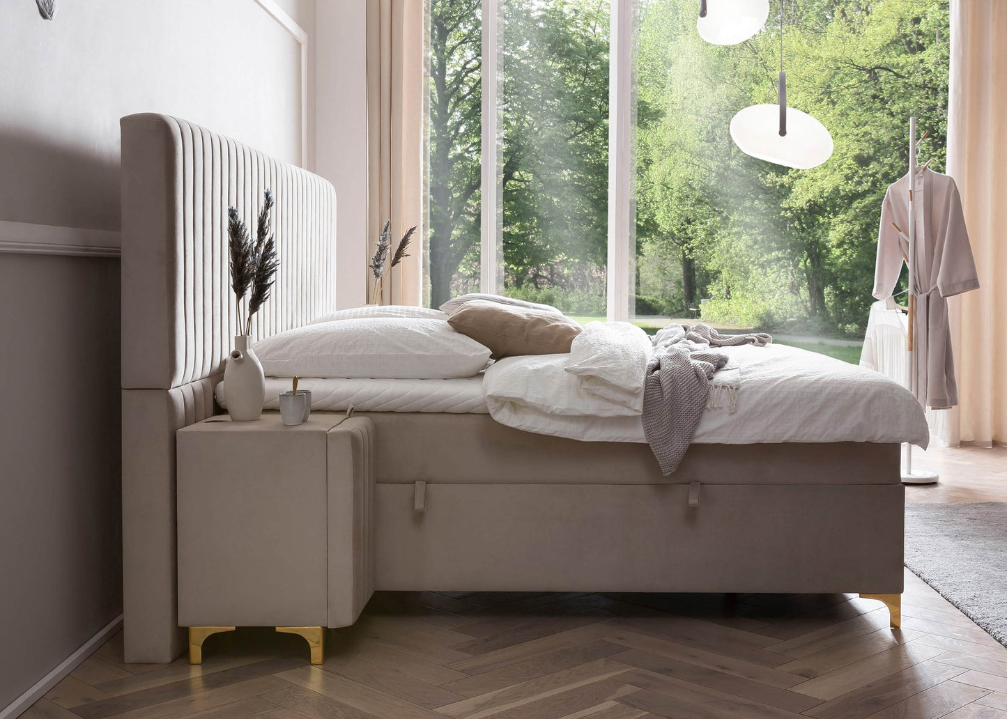 Boxspringbett mit Bettkasten in Vxelours Grand Paris