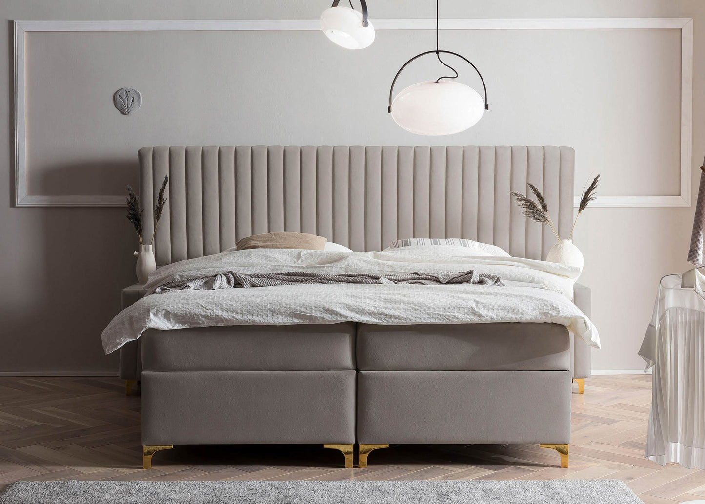 Boxspringbett mit Bettkasten in Vxelours Grand Paris