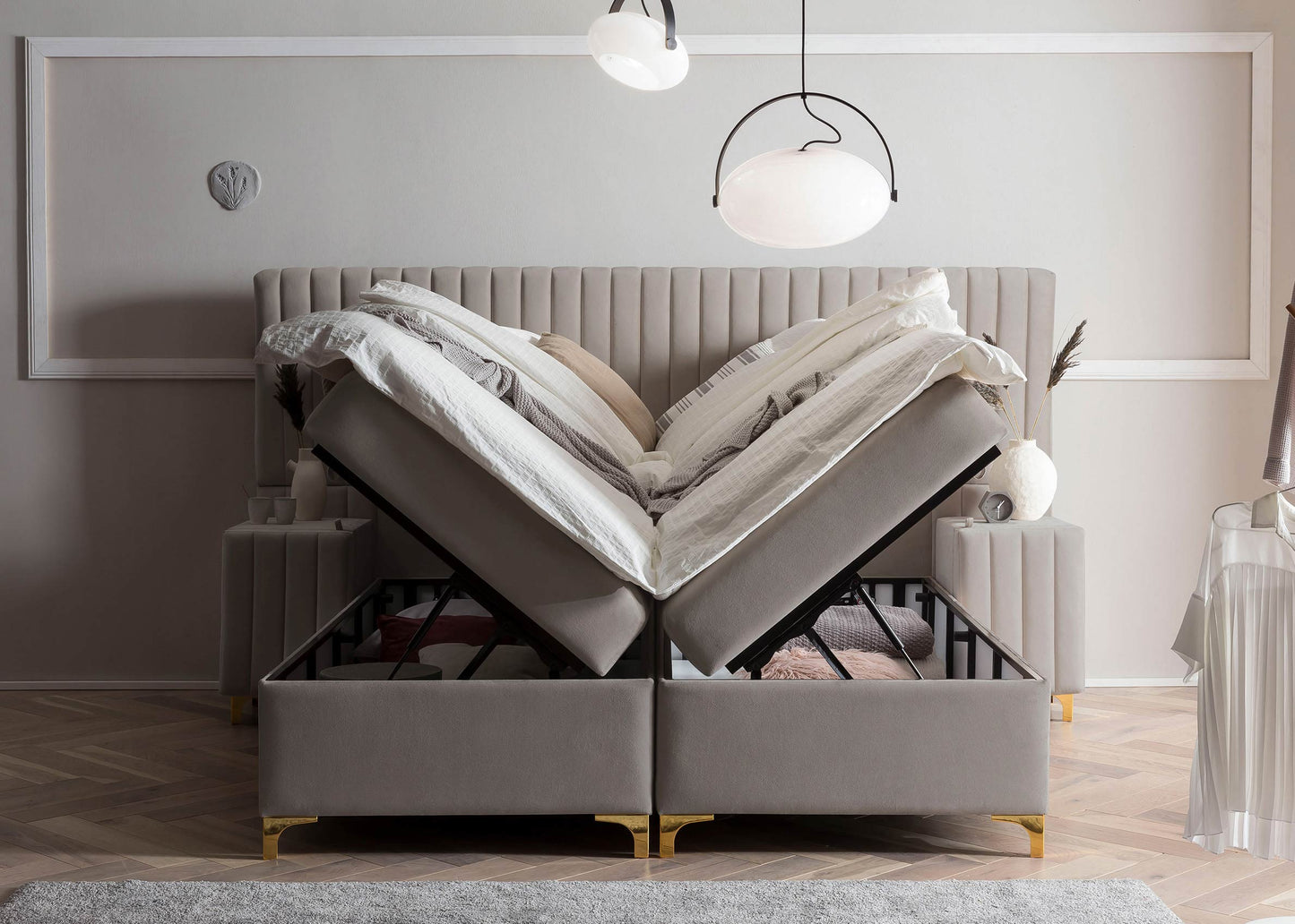 Boxspringbett mit Bettkasten in Vxelours Grand Paris