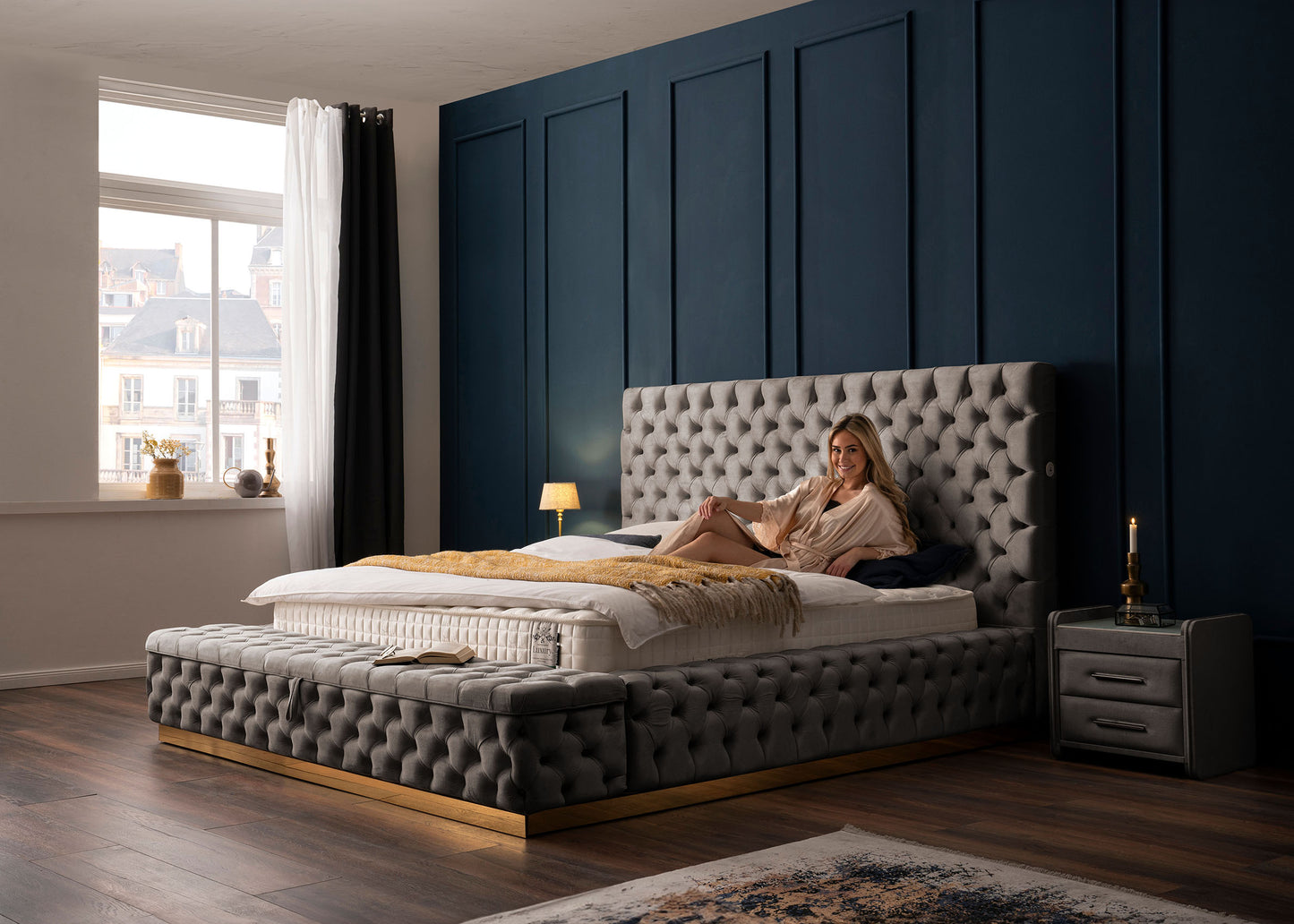 Luxus Bett mit Bettkasten in Velours Plaza