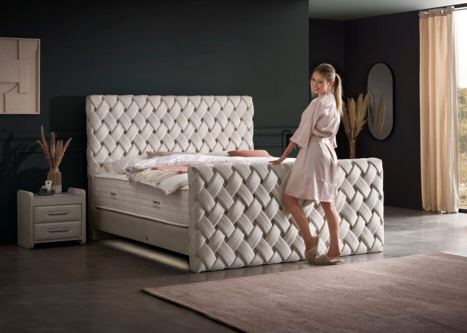 Luxus Boxspringbett Crowne in Velours - Altweiß
